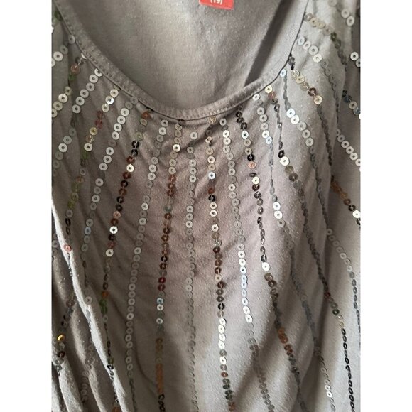 No boundaries women’s size 2X – large grey sequin blouse - Picture 4 of 8